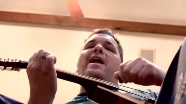 Just over in the glory land - 1st draft mandolin strum song смотреть онлайн
