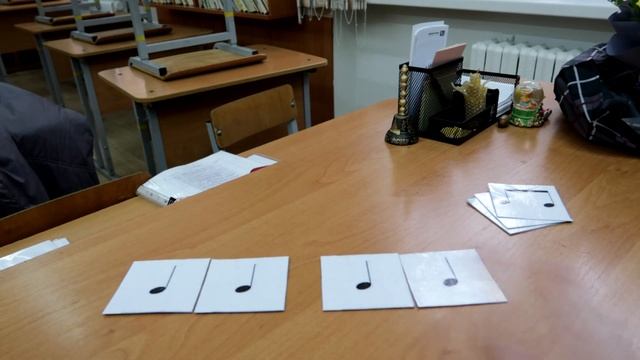 1-й УРОК по РИТМУ: ДЛИТЕЛЬНОСТИ в МУЗЫКЕ: ЧЕТВЕРТНЫЕ и ВОСЬМЫЕ. смотреть онлайн