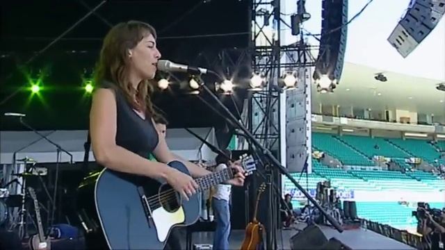 The Waifs - Crazy Train (Wave Aid 2005) смотреть онлайн