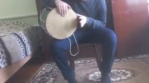 Виртуозная игра на кавказском барабане