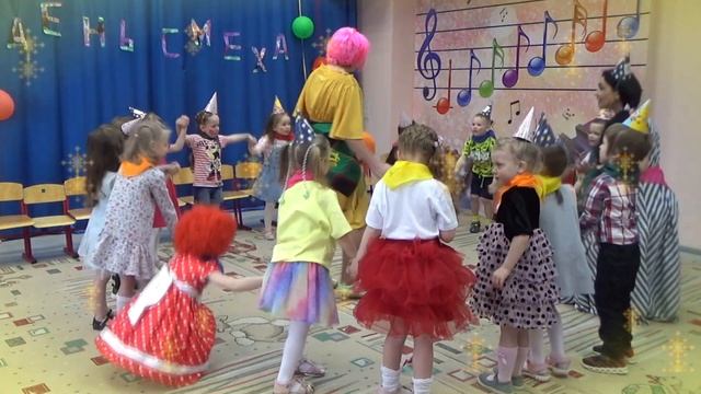 "ДЕНЬ СМЕХА" д/с "Морозко - гр. "Енотики" смотреть онлайн