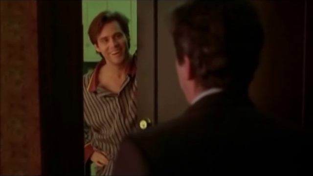 Маска 1994 "Ипкис, открывай! Полиция! Я уже кулак отбил!" смотреть онлайн