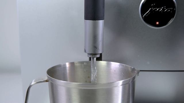 JURA GIGA 6 - Descaling the machine смотреть онлайн