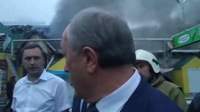 Крупный пожар на ярмарке в Энгельсе смотреть онлайн