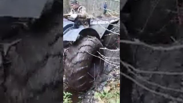 На ВЕЗДЕХОДЕ ЗИС-5 по торфянику. смотреть онлайн