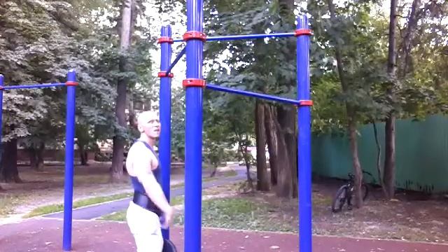 Подтягивания с +30 кг. Подтягивания с дополнительным весом. смотреть онлайн