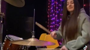 Аделина на барабанах песня Ragheb Alama - Nassini EL Donya?