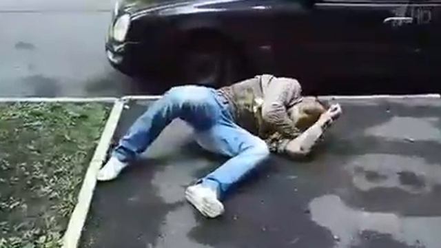 ЗАСТУПИЛСЯ ЗА ДЕВУШКУ. ЧАСТЬ 1. смотреть онлайн