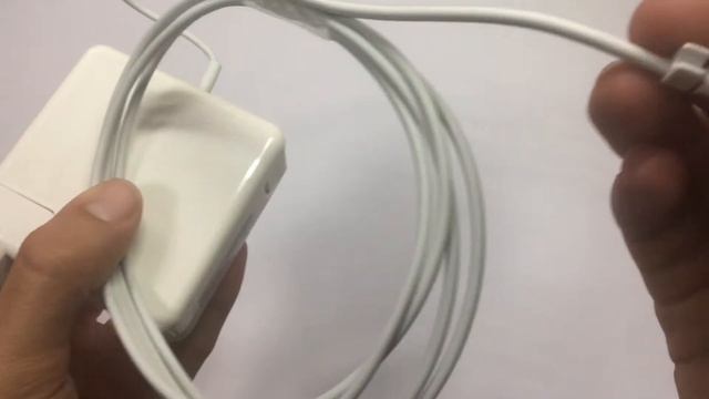 Обзор блока питания для ноутбука Apple MagSafe 18.5V 4.6A 85W смотреть онлайн