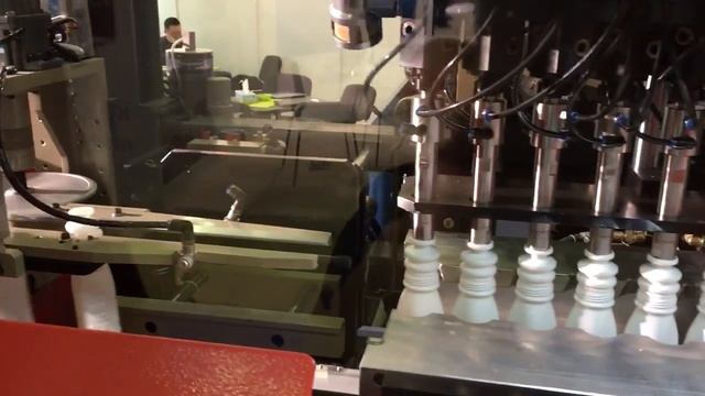 Как делают баночки для йогурта. Экструзия и выдув смотреть онлайн