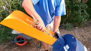 Универсальный садовый (огородный) измельчитель соломы, сена, травы, ботвы, стеблей КУБАНЕЦ 300ТР