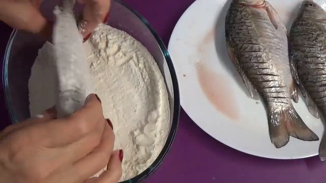 Рыбу теперь жарю совсем по другому, так получается вкуснее смотреть онлайн