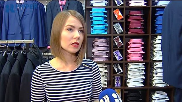 Глядя в зеркало. Парный образ парень и девушка смотреть онлайн