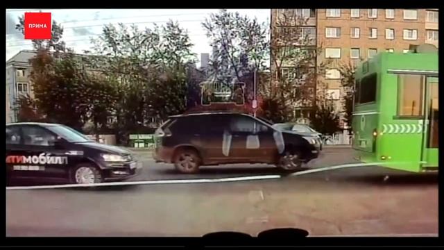 На Красрабе снова расстреляли машину смотреть онлайн