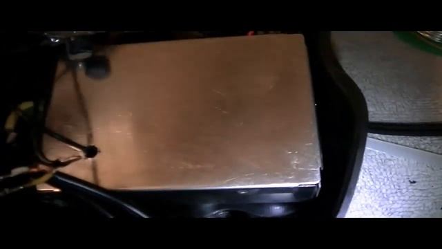 Building a simple TV transmitter using a small UHF modulator. смотреть онлайн