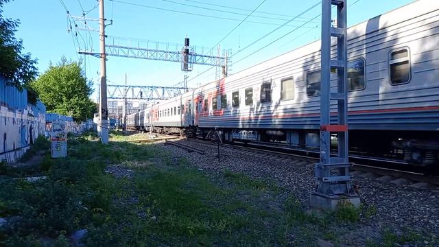 Электровоз ЭП2К-011 с поездом №205И Иркутск — Анапа смотреть онлайн