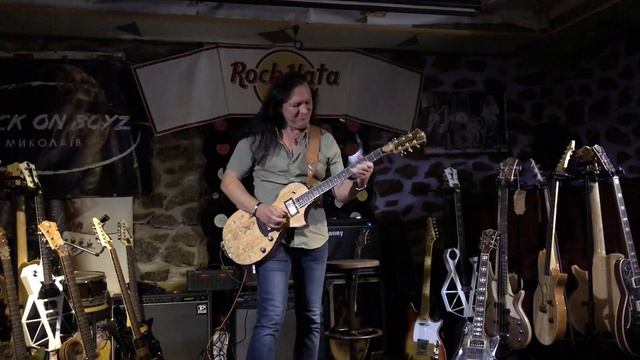 "Universum Guitars" Презентация в Николаеве [09.08.2019] Rock Hata. смотреть онлайн