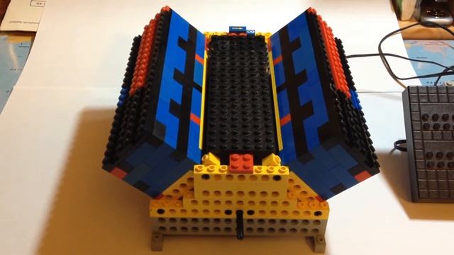 BMW Lego Technic V8 Running With Closed Crankshaft 540 535 M62b44