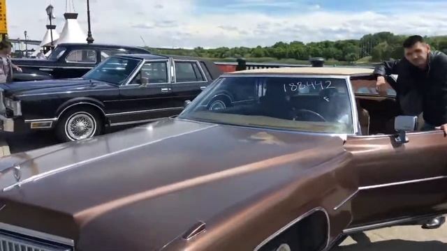 Ретро выставка автомобилей на Набережной 20 мая г. Ростов-на-Дону смотреть онлайн