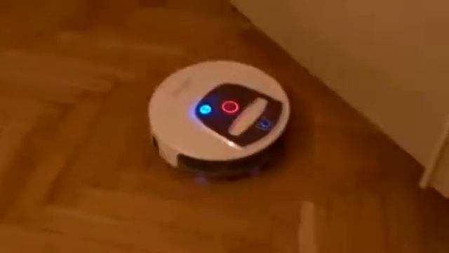 Робот пылесос XRobot 510D новинка 2013 года смотреть онлайн