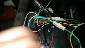 Замена аккумуляторов в детском электромобиле. Меняем  два аккумулятора на один!