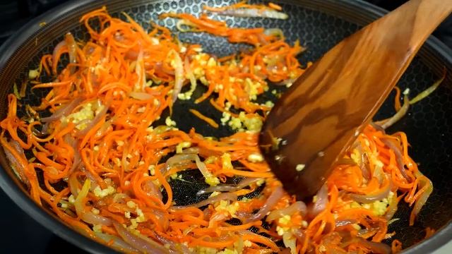 Wenn Sie 3 Kartoffeln und 2 Eier haben. Kartoffeln mit Zwiebeln sind schmackhafter als Fleisch. ASM смотреть онлайн