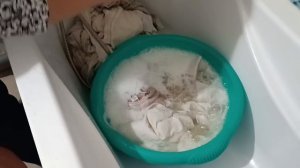 Супер Отбеливатель хозяйственное мыло и марганцовка творит чудеса.