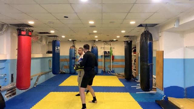 Тайский бокс. Персональные тренировки. Локти смотреть онлайн