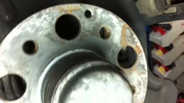 Ржавая ступица колеса - деформирует тормозной диск смотреть онлайн