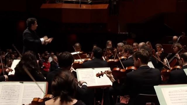 Людвиг ван Бетховен - Симфония №5 - Andrés Orozco-Estrada. смотреть онлайн