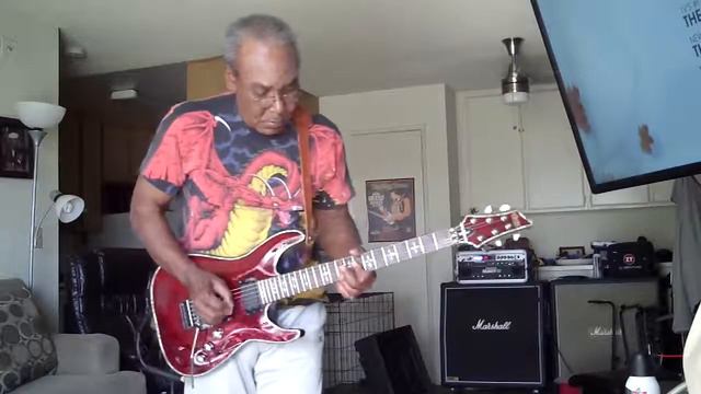 Schecter Hellraiser Passive Cherry W/FR смотреть онлайн