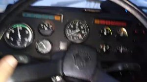 Прыгает стрелка зарядки и тохометра. В чем причина?