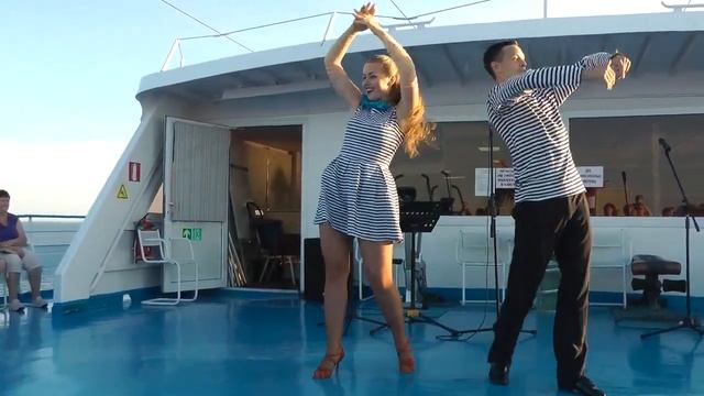 ЭТО БОЛЬШЕ ЧЕМ ТАНЕЦ!) АНАСТАСИЯ И ПАВЕЛ НА ТЕПЛОХОДЕ "МАКСИМ ГОРЬКИЙ". смотреть онлайн