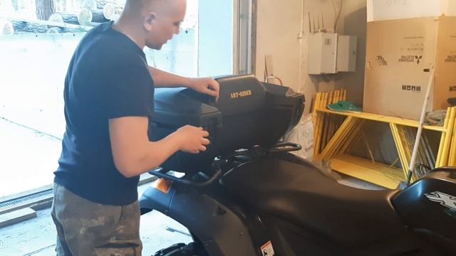 Кофр на квадроцикл Обзор кофра на CF Moto X6  поставили пластиковый вместо текстильного