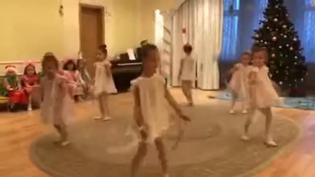 Снежинки-балеринки смотреть онлайн