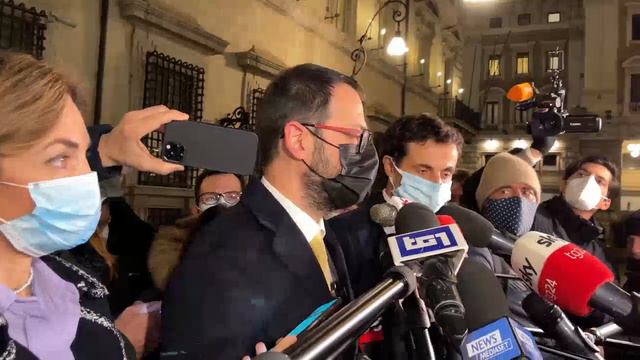 DICHIARAZIONI DI PATUANELLI DOPO L' INCONTRO CON IL PRESIDENTE MARIO DRAGHI смотреть онлайн