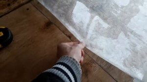 Наклеить матовую пленку на окно