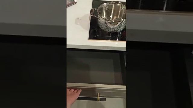 Обзор Кухонный гарнитур + Ливинг Nicolle (Кухни и ванные Мария) смотреть онлайн