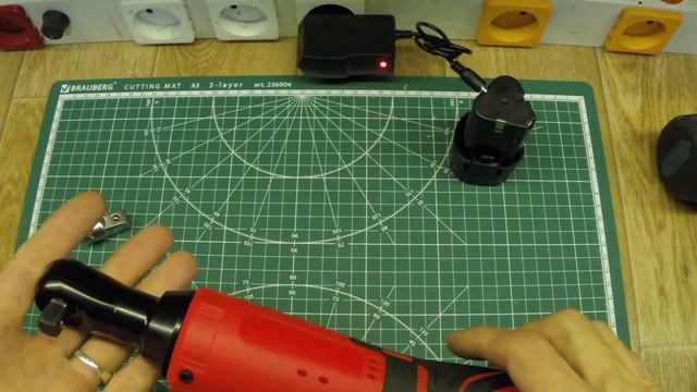 Аккумуляторный 12V гаечный ключ трещётка с Aliexpress смотреть онлайн