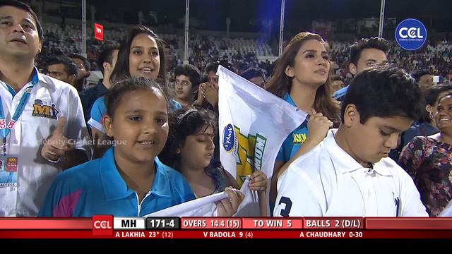 UNBELIEVABLE Final Over Of The Match Between Mumbai Heroes Vs Veer Marathi. Hindi and Marathi Actor смотреть онлайн