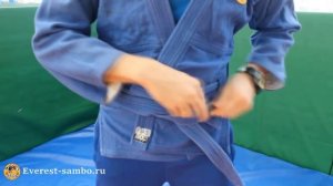как правильно завязывать пояс в самбо