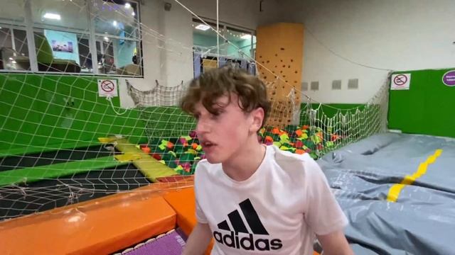 БАТУТНЫЙ ЦЕНТР «НЕВЕСОМОСТЬ» КАЛУГА | ЧТО ЭТО ? | НАЧАЛО НОВОЙ ИСТОРИ … смотреть онлайн