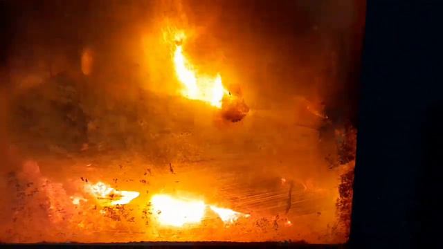 Топим печь с водой, легко расщепляем на водород и кислород , экономия 2_3. смотреть онлайн