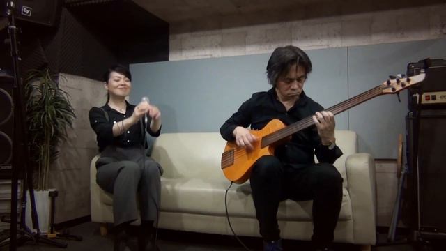 ハナミズキ　（一青窈）Fretless Bass & Vocal Duo Cover смотреть онлайн