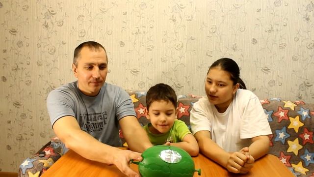 Арбуз. Арбузная давилка. Веселая игра. Watermelon смотреть онлайн