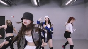 ITZY "LOCO" Dance Practice