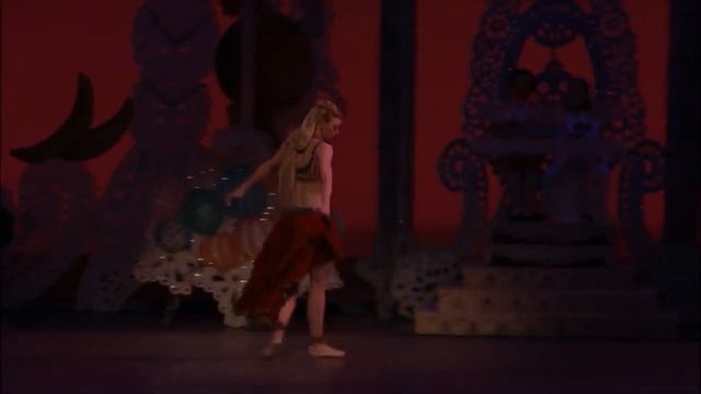 The Nutcracker Act II Scene 5: Coffee (Arabic Dance) - The New York City Ballet смотреть онлайн