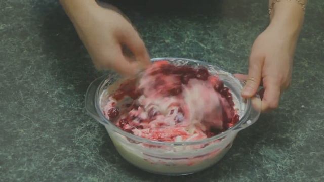 Все смешал и в духовку! Вишневый пирог. Творожный Пирог с вишней! смотреть онлайн