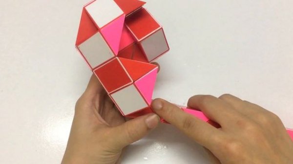 Rubik's Twist or Rubik's Transformable Snake 60 - Hammer