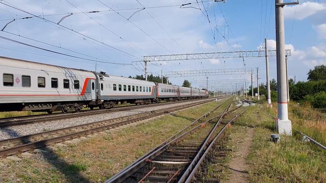 ЭП20-050 с поездом №162 Москва-Феодосия | Луховицы смотреть онлайн